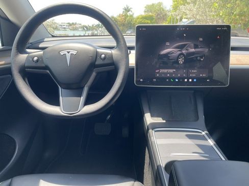 Used 2023 Tesla Model Y AWD image 14