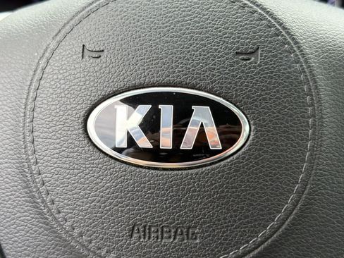 Used 2020 Kia Telluride S FWD image 22