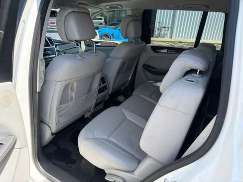 Used 2015 Mercedes-Benz GL 320 BlueTEC 4MATIC image 6