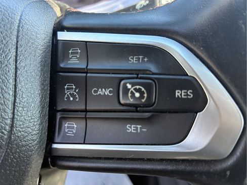 Used 2022 Jeep Compass Limited AWD/4WD image 17