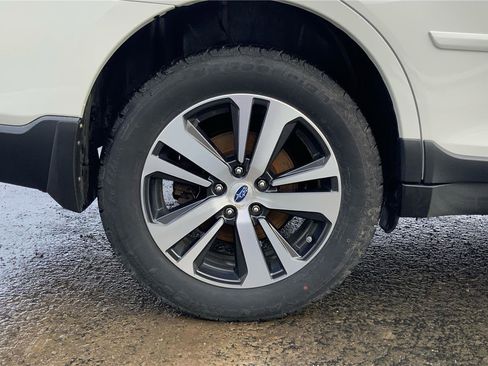 Used 2018 Subaru Outback 2.5i Limited image 26