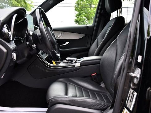 Used 2019 Mercedes-Benz GLC 300 4MATIC image 13