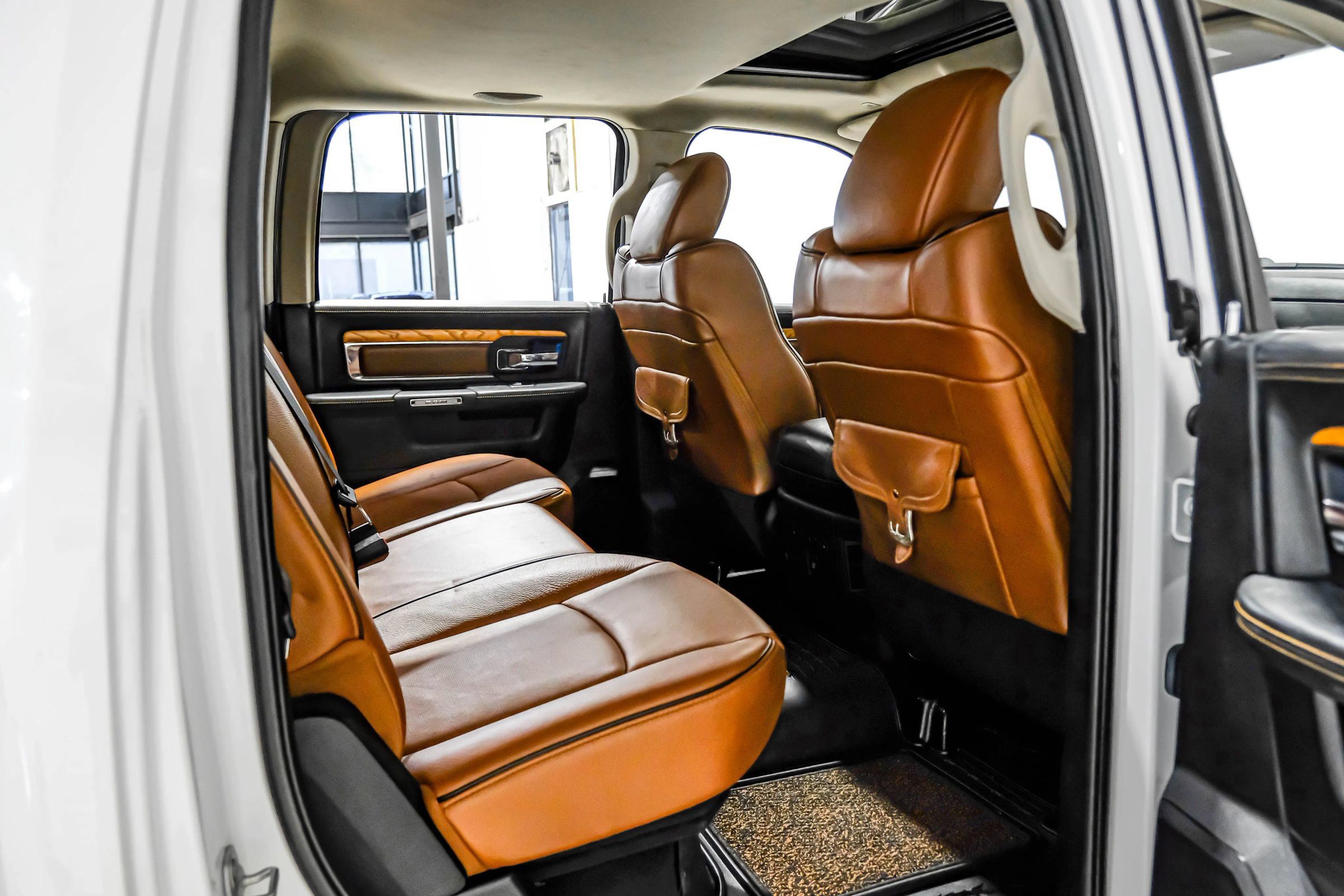 Used 2017 RAM 2500 Longhorn w/ Convenience Group AWD/4WD image 52