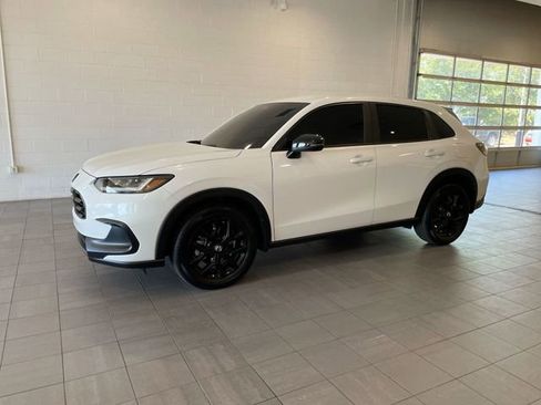 Used 2025 Honda HR-V Sport image 2