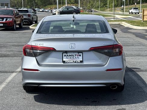 Used 2024 Honda Civic Sport image 3