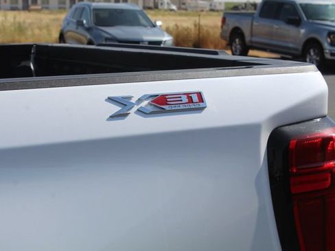 Used 2023 GMC Sierra 1500 SLT AWD/4WD image 15