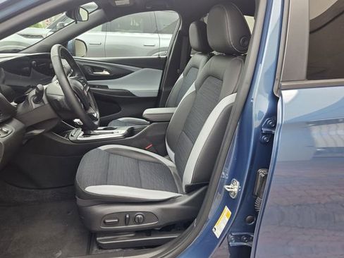 Used 2024 Buick Envista Preferred w/ Convenience I Package image 12