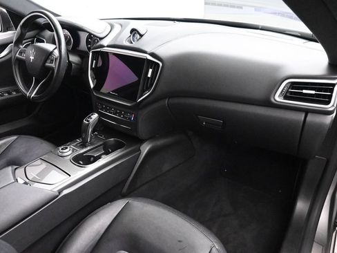 Used 2021 Maserati Ghibli S RWD image 20