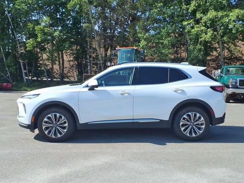 Used 2024 Buick Envision Preferred AWD/4WD image 8