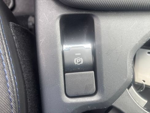Used 2025 Subaru Forester Premium AWD/4WD image 28