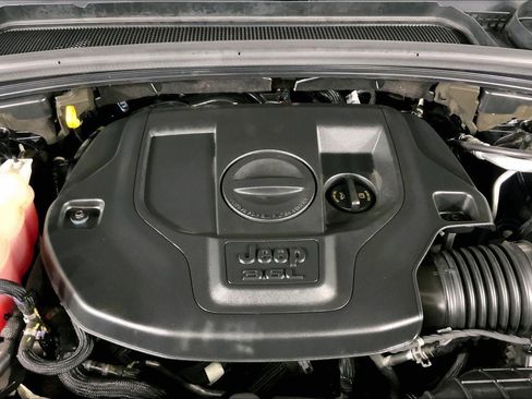 Used 2023 Jeep Grand Cherokee L Overland w/ Advanced Protech Group III AWD/4WD image 31
