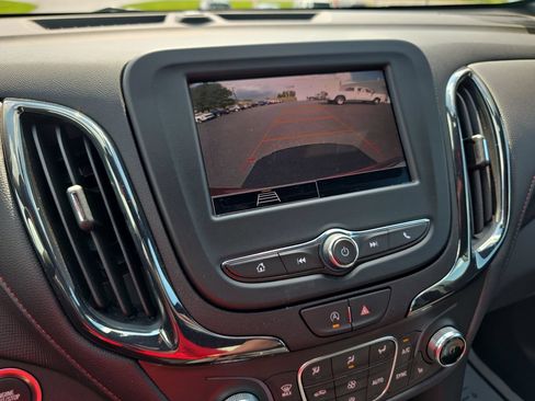 Used 2024 Chevrolet Equinox RS FWD image 20