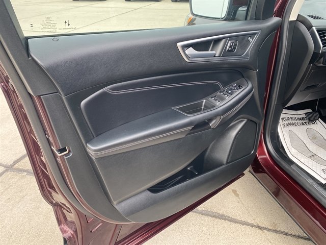 Used 2023 Ford Edge Titanium AWD/4WD image 17