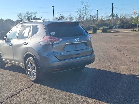 Used 2015 Nissan Rogue SV image 15