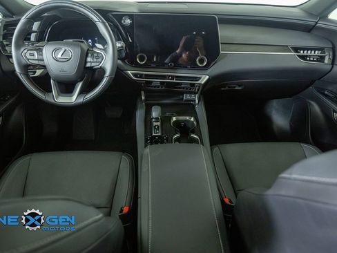 Used 2025 Lexus RX 350 Premium w/ Convenience Package AWD/4WD image 29