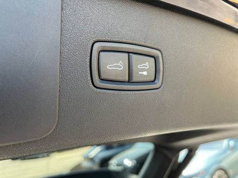 Used 2023 Porsche Cayenne AWD/4WD image 21