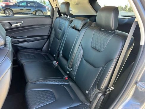 Used 2024 Ford Edge Titanium image 15