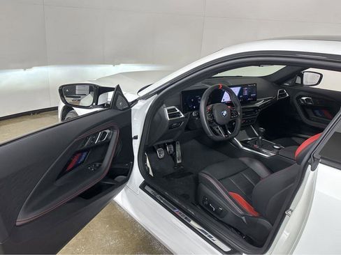 Used 2025 BMW M2 image 2