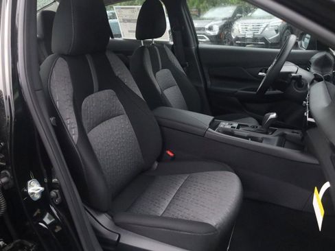 New 2026 Nissan Sentra SV w/ Floor Mat Package FWD image 21