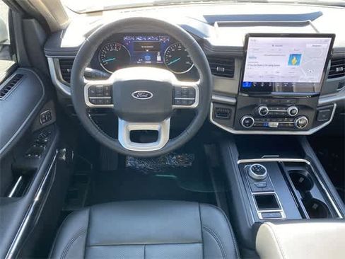 New 2024 Ford Expedition XLT image 11