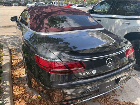 Used 2019 Mercedes-Benz S 560 Cabriolet image 4