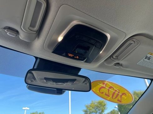 Used 2025 Toyota Corolla LE FWD image 30