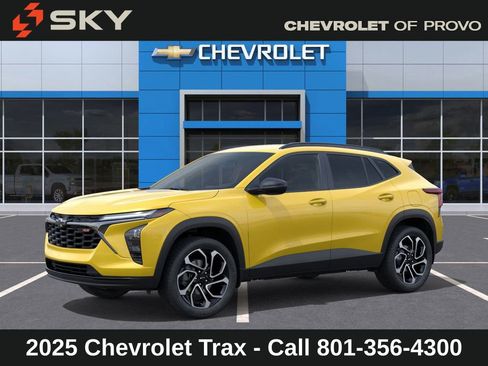 New 2025 Chevrolet Trax RS w/ Driver Confidence Package image 2