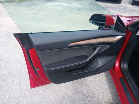 Used 2023 Tesla Model 3 Standard Range RWD image 11