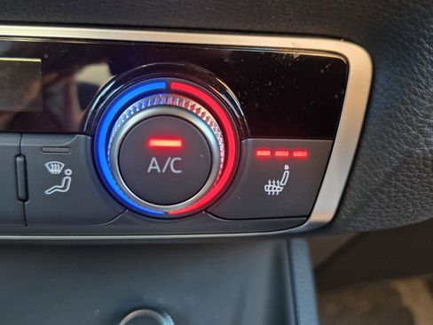 Used 2023 Audi Q3 2.0T Premium Plus w/ Premium Plus Package image 27