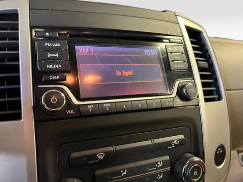 Used 2016 Nissan Frontier SV image 20