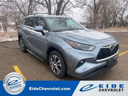 Used 2023 Toyota Highlander XLE