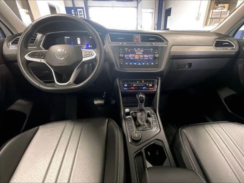 Used 2022 Volkswagen Tiguan SE AWD/4WD image 21