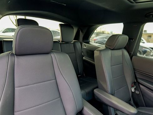 Used 2023 Mercedes-Benz GLS 450 4MATIC image 39