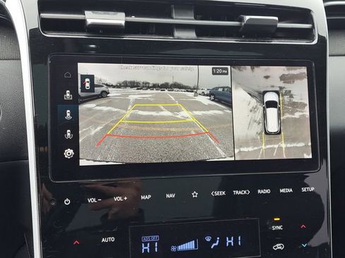 Used 2024 Hyundai Tucson Limited image 16