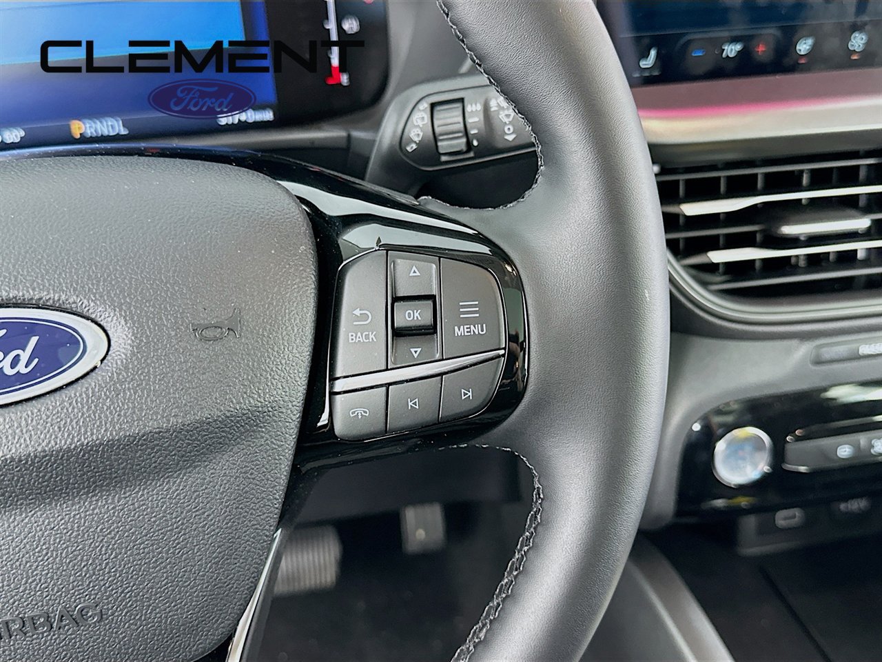 New 2025 Ford Escape SE FWD image 16
