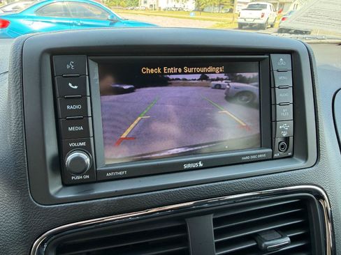 Used 2020 Dodge Grand Caravan SE FWD image 37