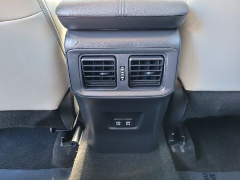Used 2021 Toyota RAV4 XLE Premium AWD/4WD image 17