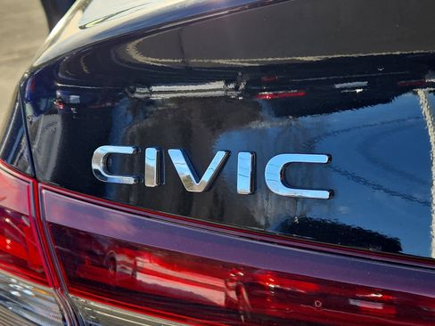 Used 2025 Honda Civic Sport image 30