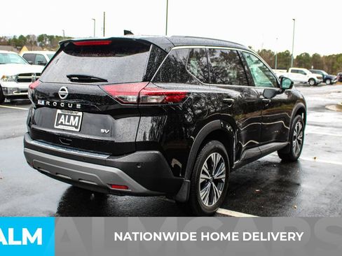 Used 2021 Nissan Rogue SV w/ Premium Package image 5