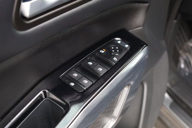 Used 2024 Nissan Pathfinder SL AWD/4WD image 17
