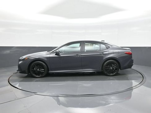 Used 2026 Toyota Camry SE AWD/4WD image 4