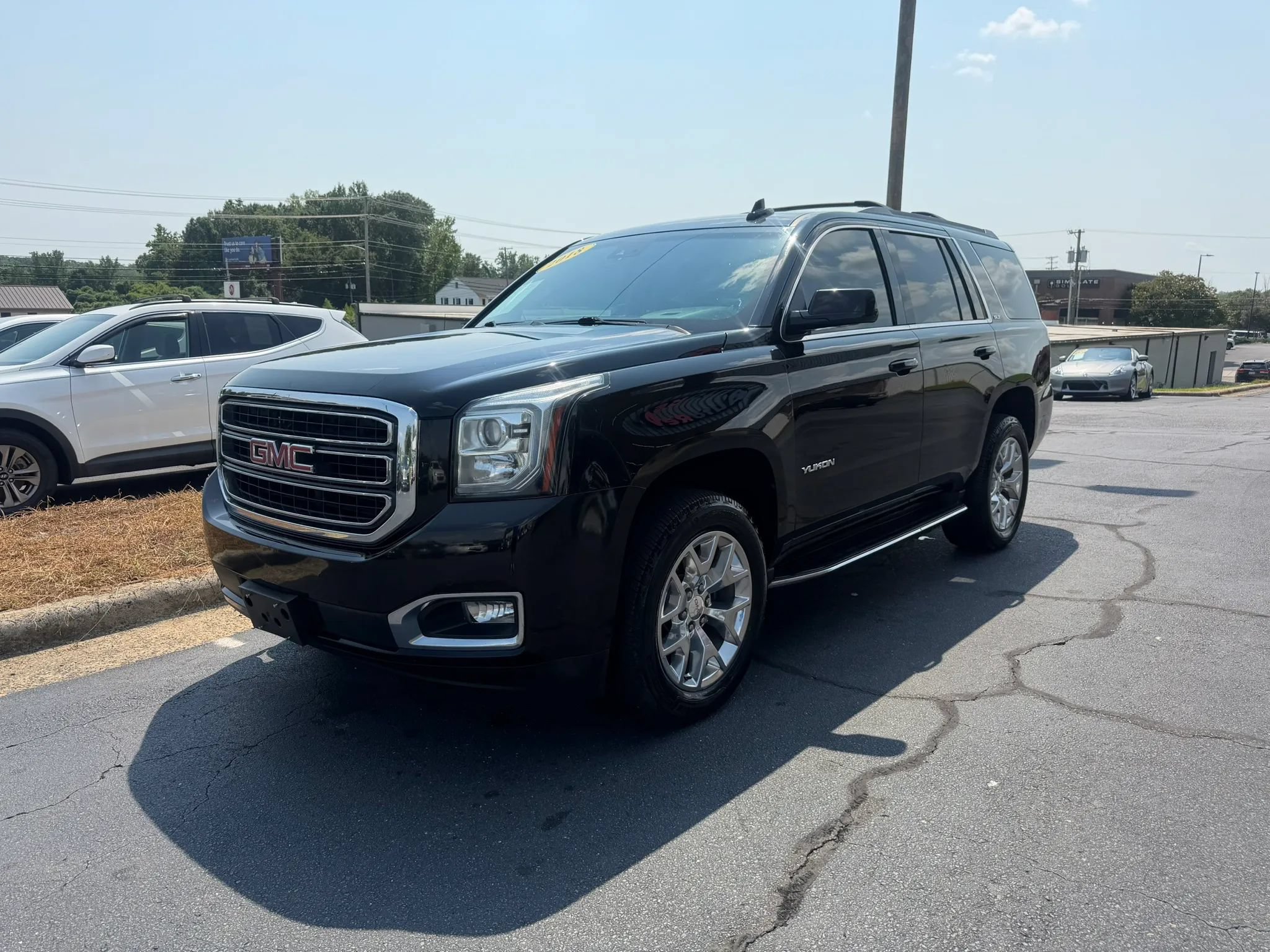 Used 2018 GMC Yukon SLT w/ HD Trailering Package AWD/4WD image 4