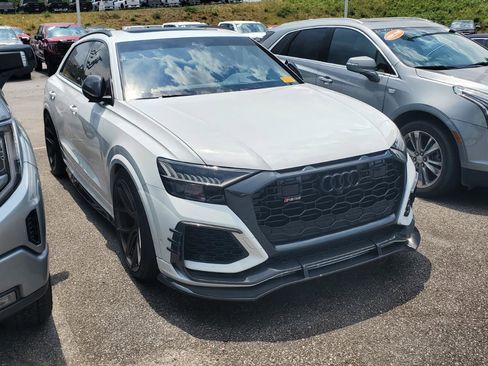 Used 2021 Audi RS Q8 w/ Luxury Package AWD/4WD image 2