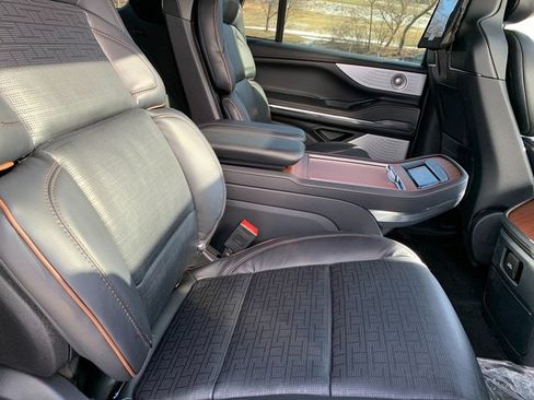 New 2026 Lincoln Navigator Black Label AWD/4WD image 13