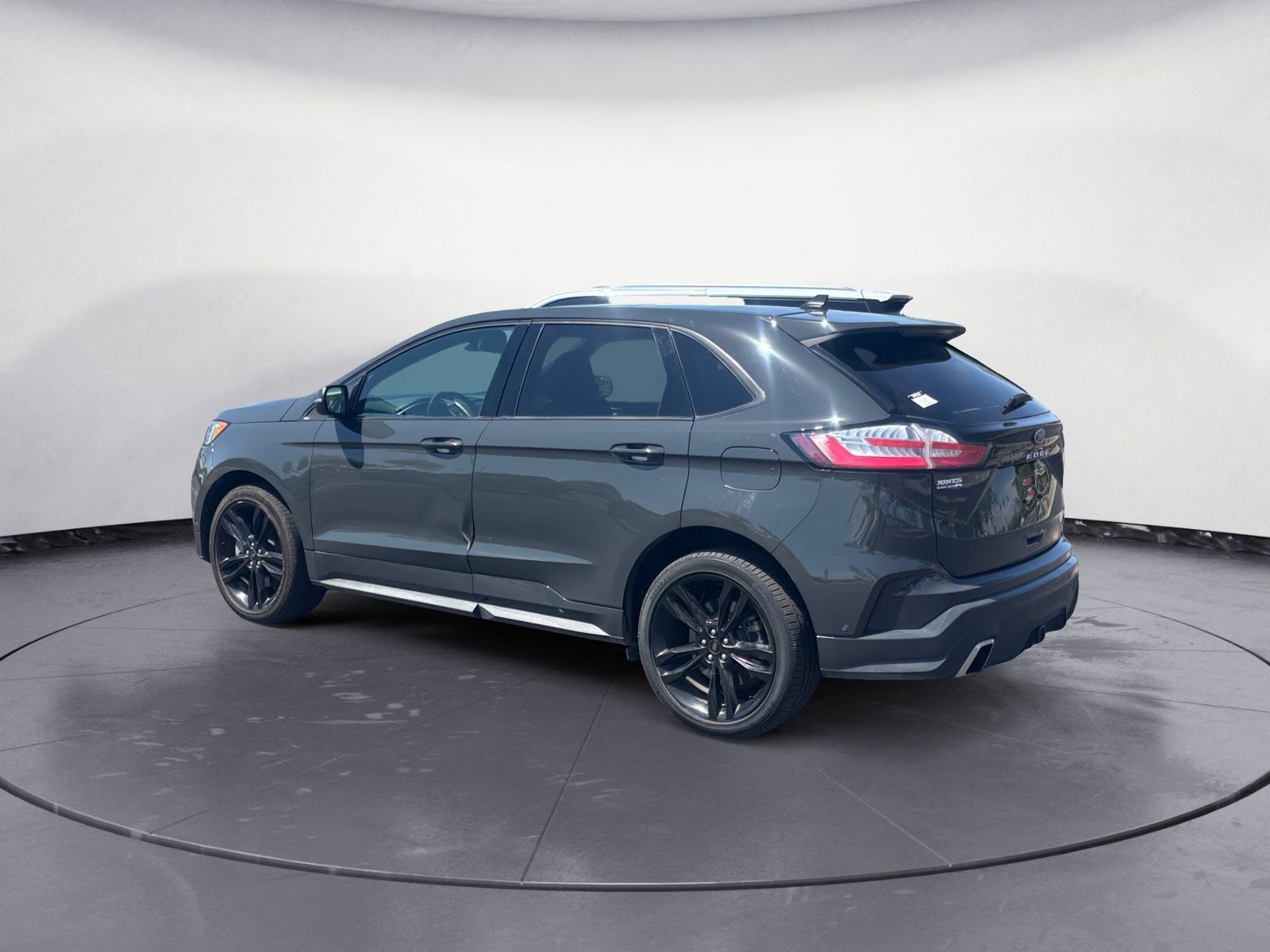 Used 2021 Ford Edge ST w/ Equipment Group 401A AWD/4WD image 4