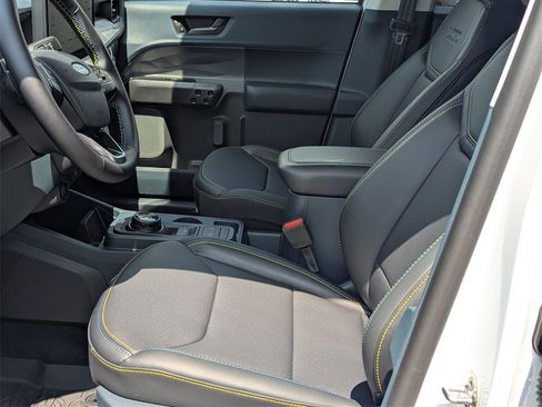 New 2025 Ford Maverick Lobo image 6