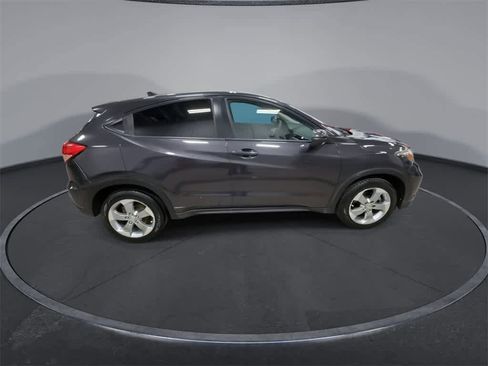 Used 2017 Honda HR-V EX image 9