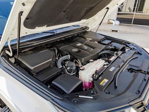 Used 2024 Lexus GX 550 image 42