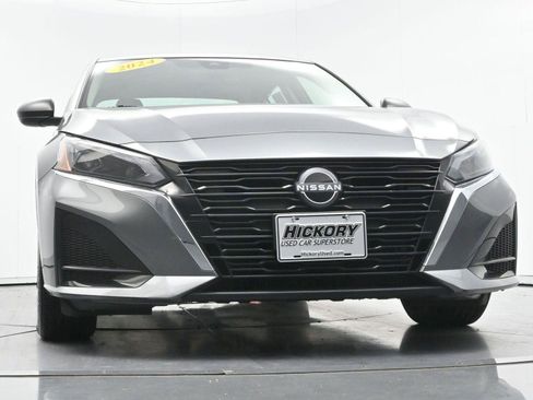 Used 2024 Nissan Altima 2.5 SV FWD image 43