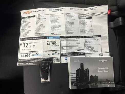 Certified 2022 Chevrolet Silverado 1500 LT Trail Boss image 4